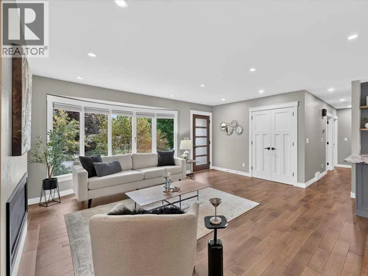 4111 19 Avenue SW, Calgary, AB, T3E 0G7 - 8