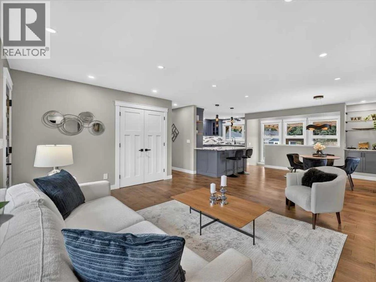 4111 19 Avenue SW, Calgary, AB, T3E 0G7 - 9