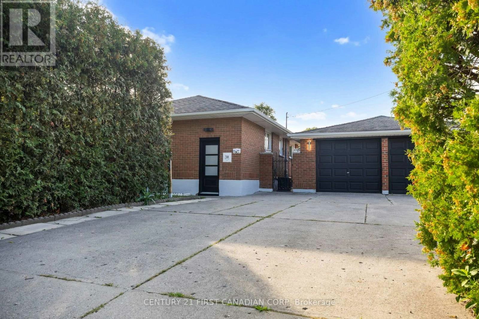 38 Silverdale Crescent, London, ON, N5Z 4A6