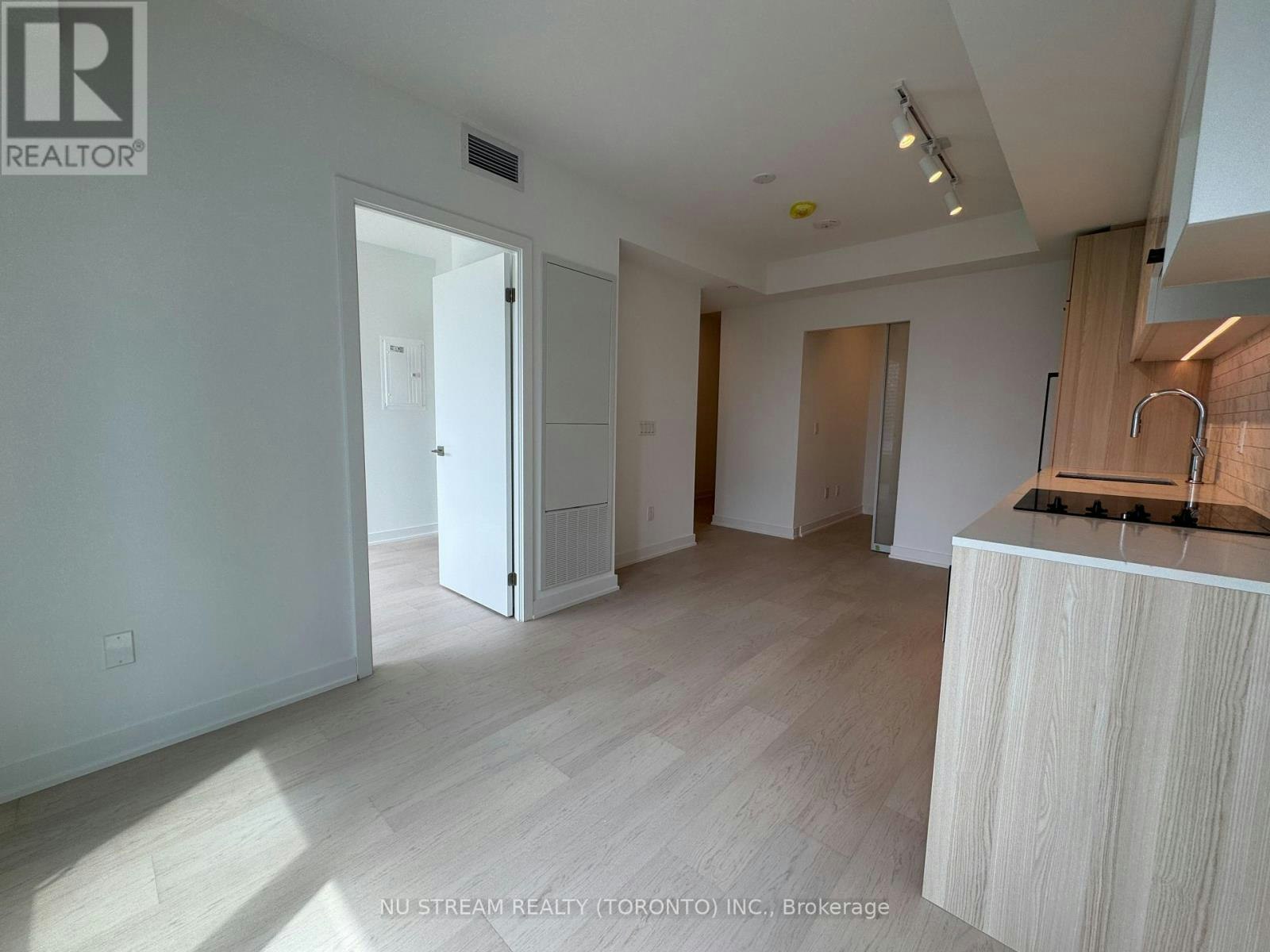 2912-252 Church Street, Toronto, ON, M5B 1Z2 - 12