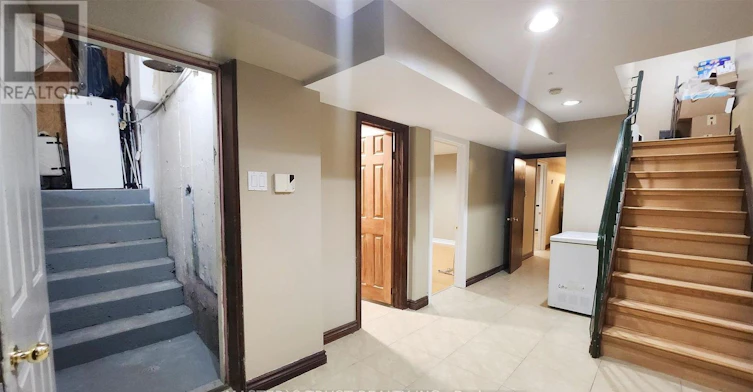 9 Springer Drive, Richmond Hill, ON, L4C 0E9 - 6