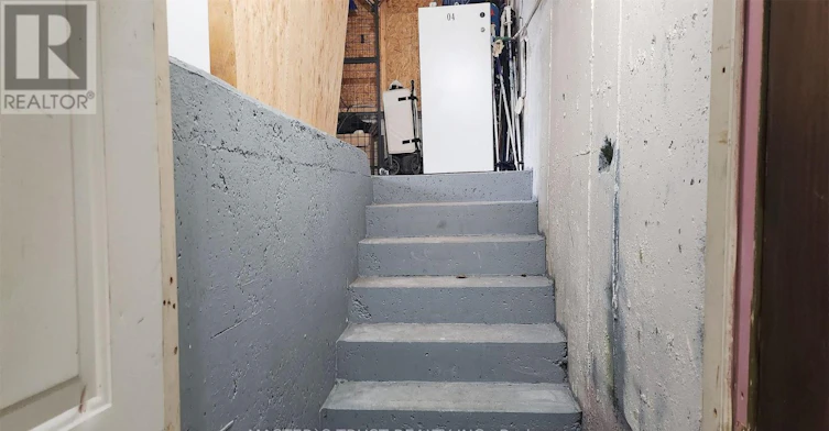 9 Springer Drive, Richmond Hill, ON, L4C 0E9 - 3