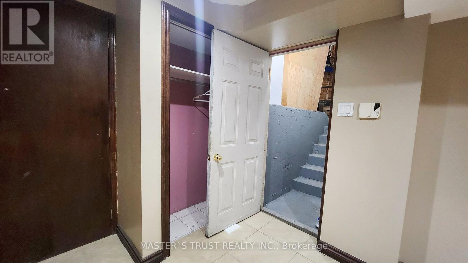9 Springer Drive, Richmond Hill, ON, L4C 0E9 - 4