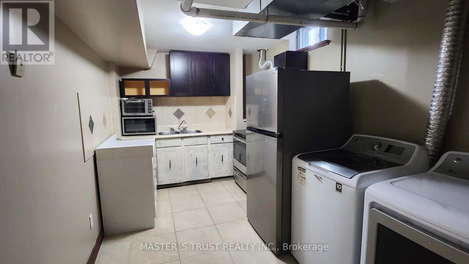 9 Springer Drive, Richmond Hill, ON, L4C 0E9 - 13