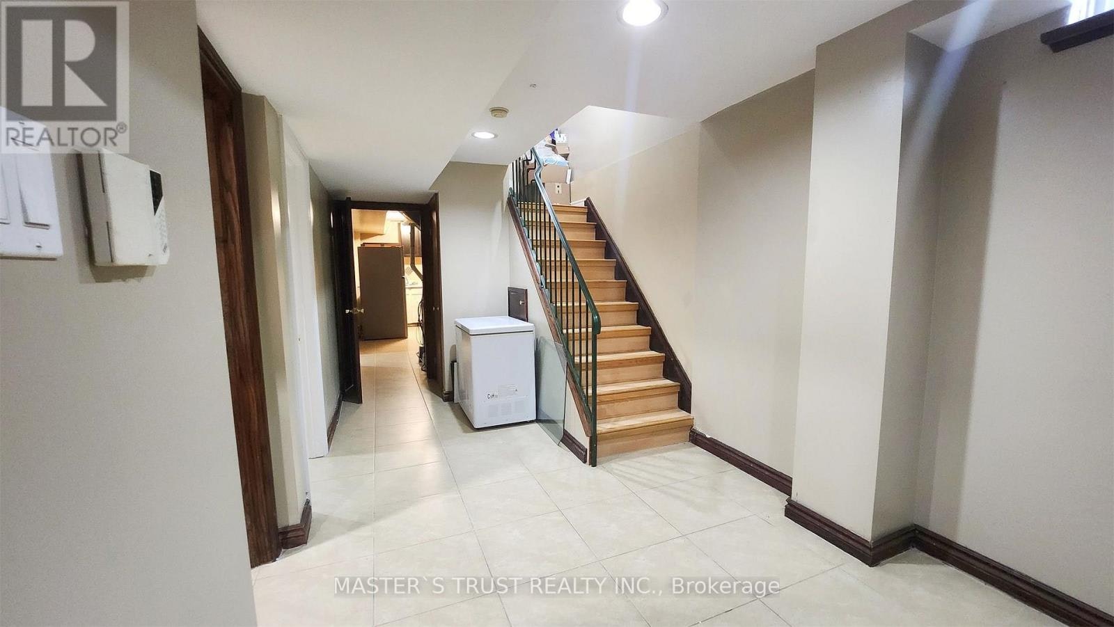 9 Springer Drive, Richmond Hill, ON, L4C 0E9 - 5