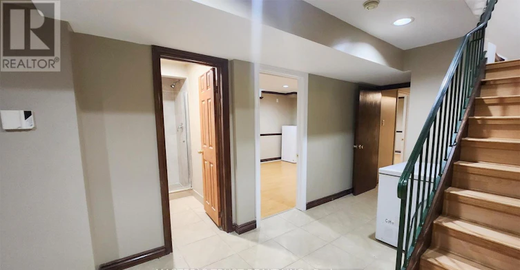 9 Springer Drive, Richmond Hill, ON, L4C 0E9 - 8