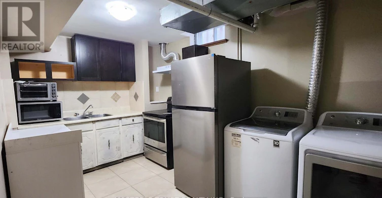 9 Springer Drive, Richmond Hill, ON, L4C 0E9 - 14