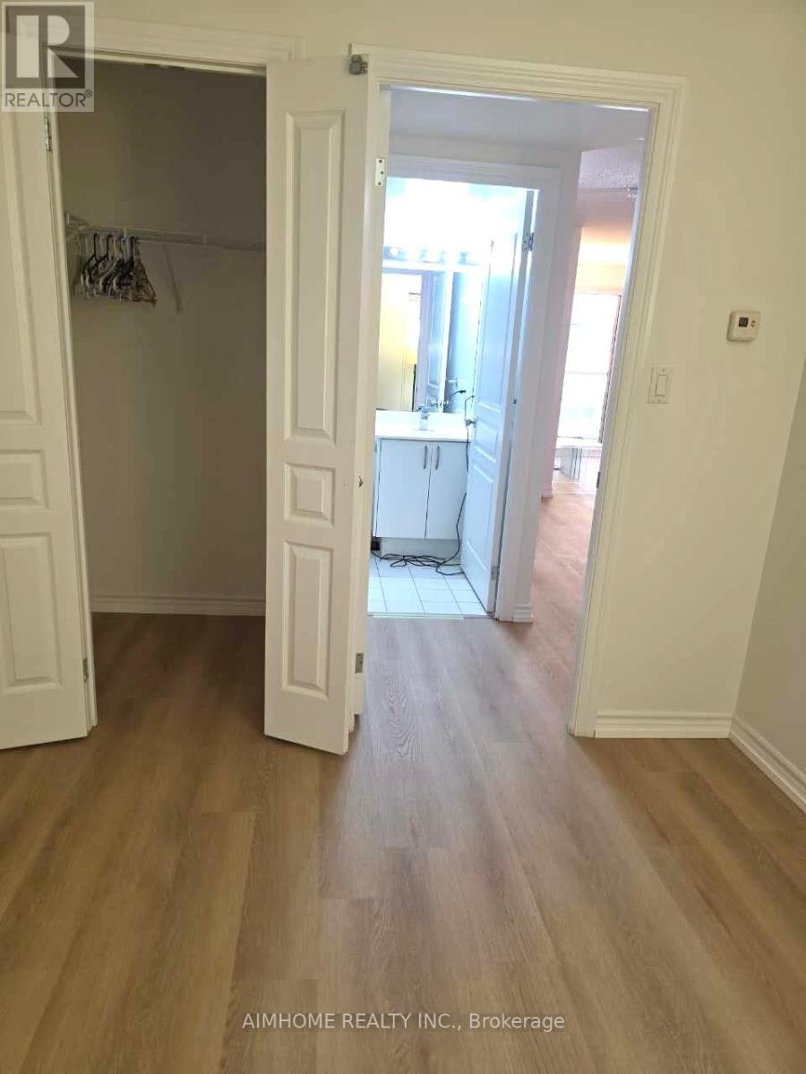 301-801 Bay Street, Toronto, ON, M5S 1Y9 - 12