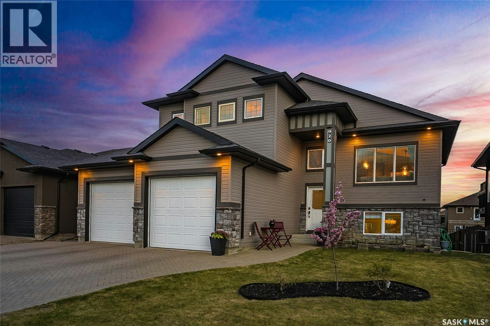 920 Coppermine Way, Martensville, SK, S0K 0A2