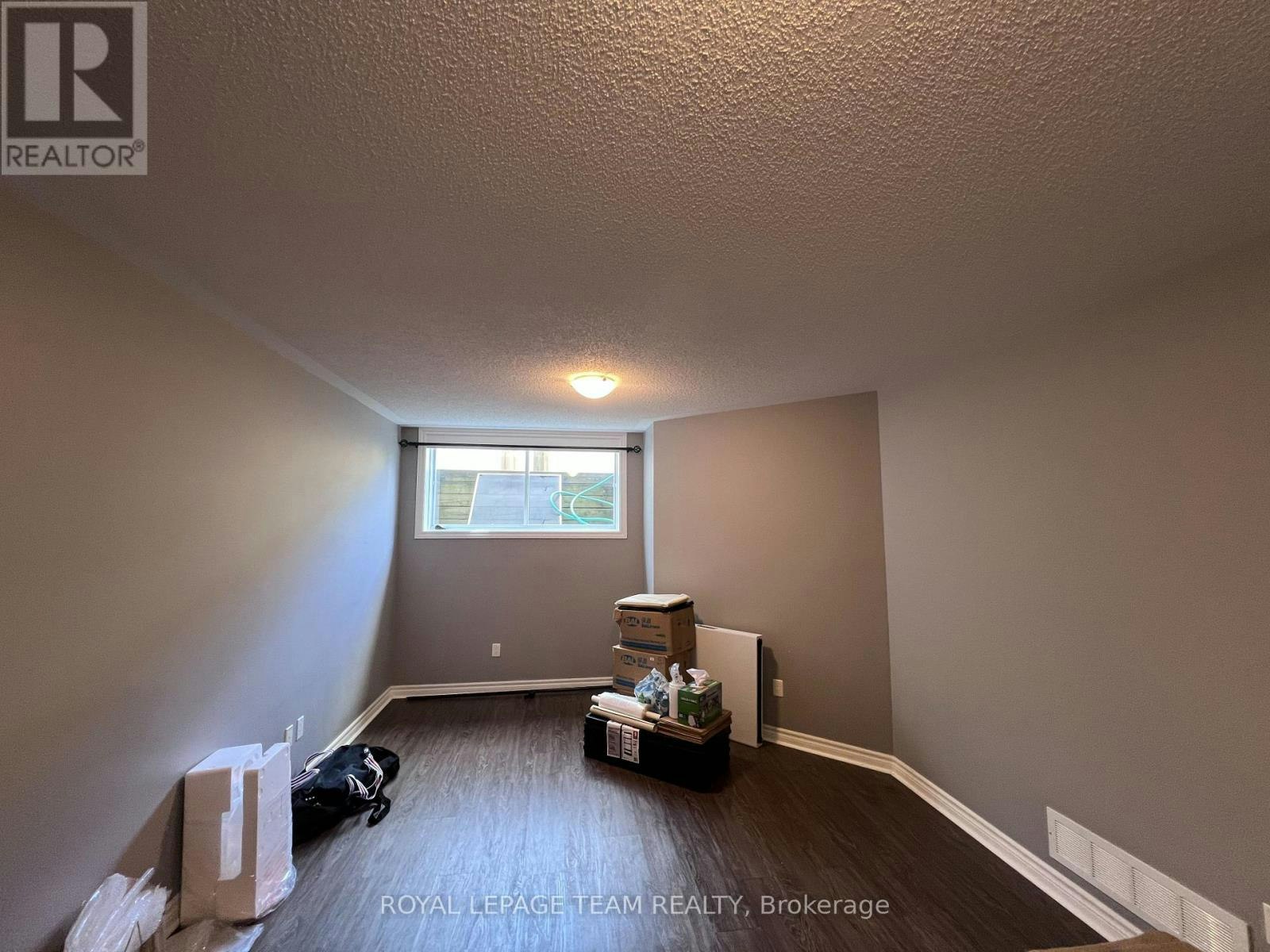 450 Silverstone Way, Ottawa, ON, K2J 5X4 - 11