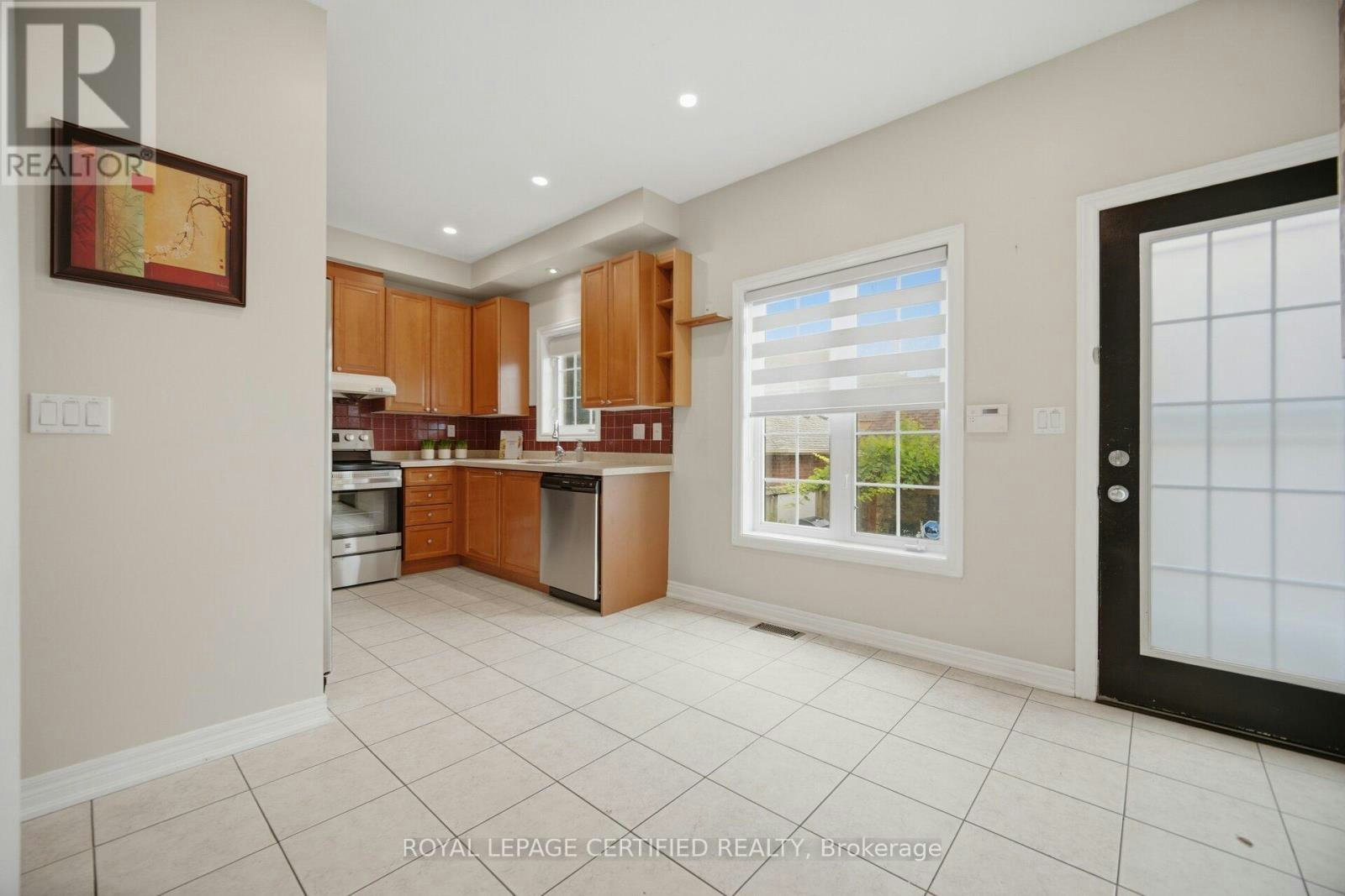 3555 Eglinton Avenue W, Mississauga, ON, L5M 7T3 - 11
