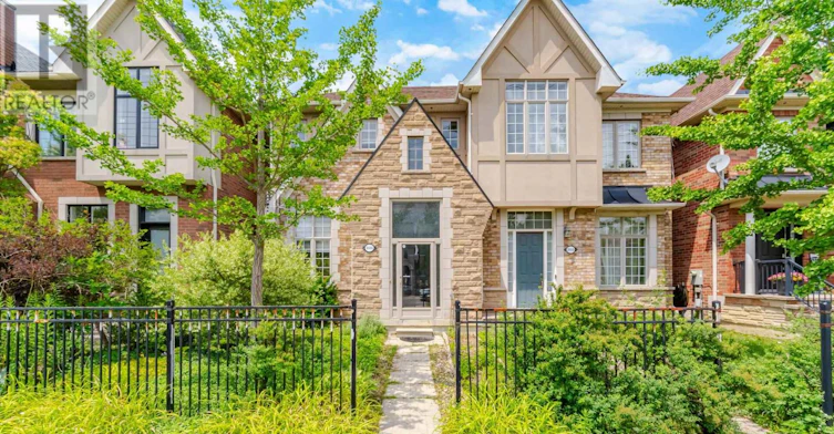3555 Eglinton Avenue W, Mississauga, ON, L5M 7T3