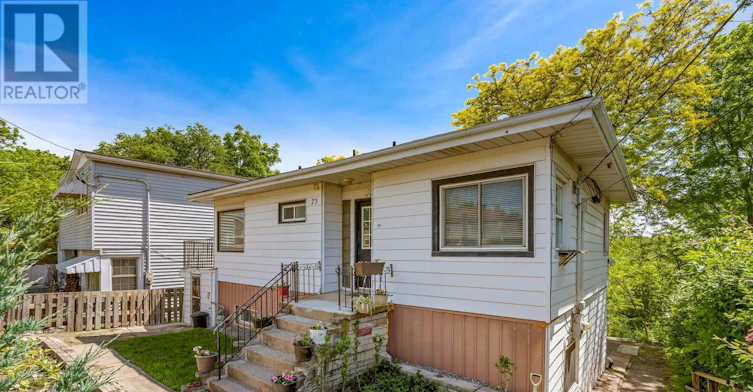 UPPER-73 Hillview Road, St. Catharines, ON, L2S 1S8