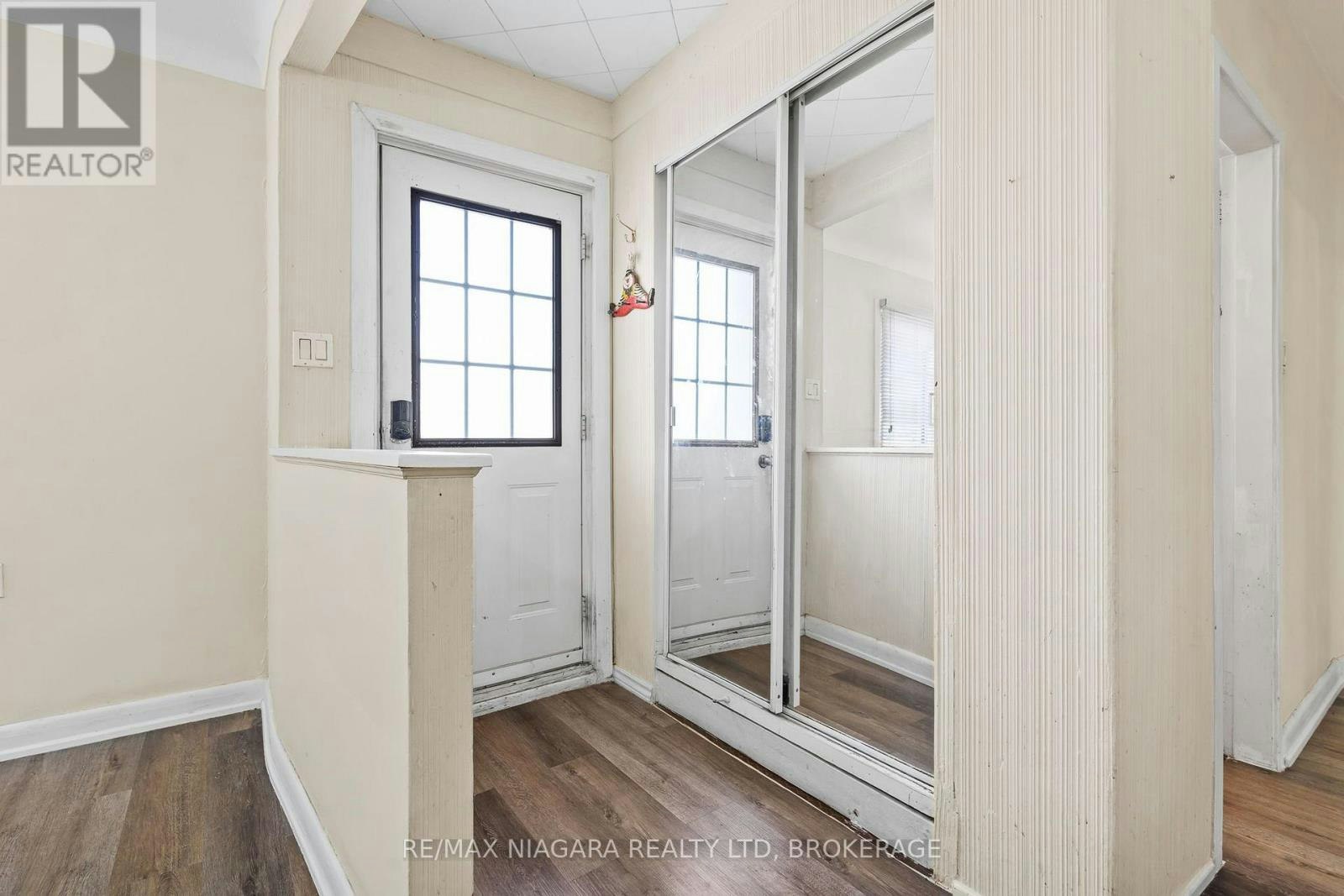 UPPER-73 Hillview Road, St. Catharines, ON, L2S 1S8 - 3