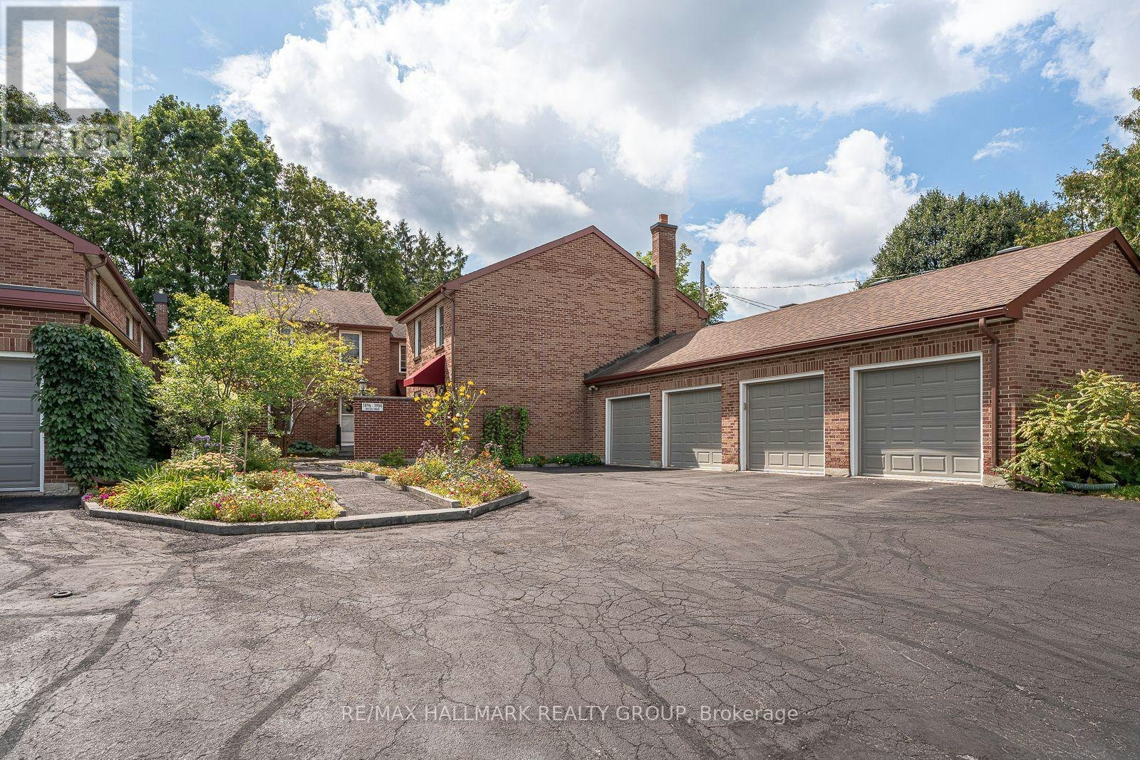 2-1898 Russell Road, Ottawa, ON, K1G 1L6