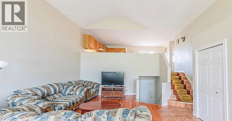 1328 Imperial Crescent, Windsor, ON, N9G 2T5 - 4