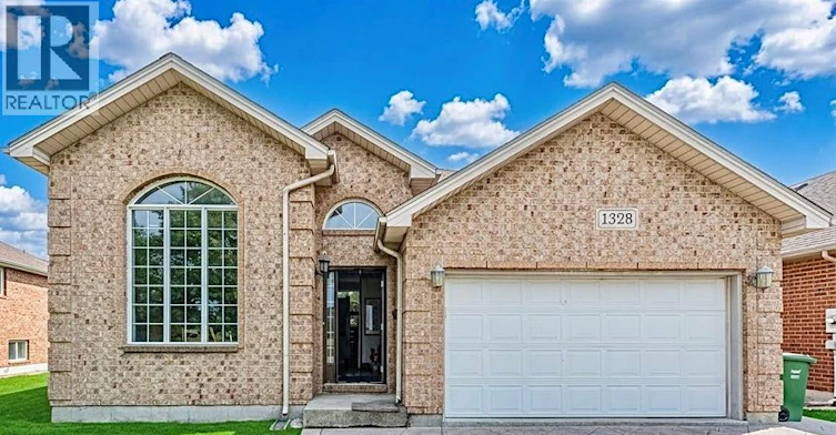 1328 Imperial Crescent, Windsor, ON, N9G 2T5