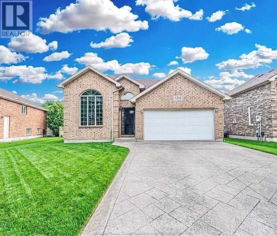 1328 Imperial Crescent, Windsor, ON, N9G 2T5 - 2