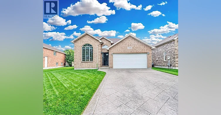 1328 Imperial Crescent, Windsor, ON, N9G 2T5 - 2