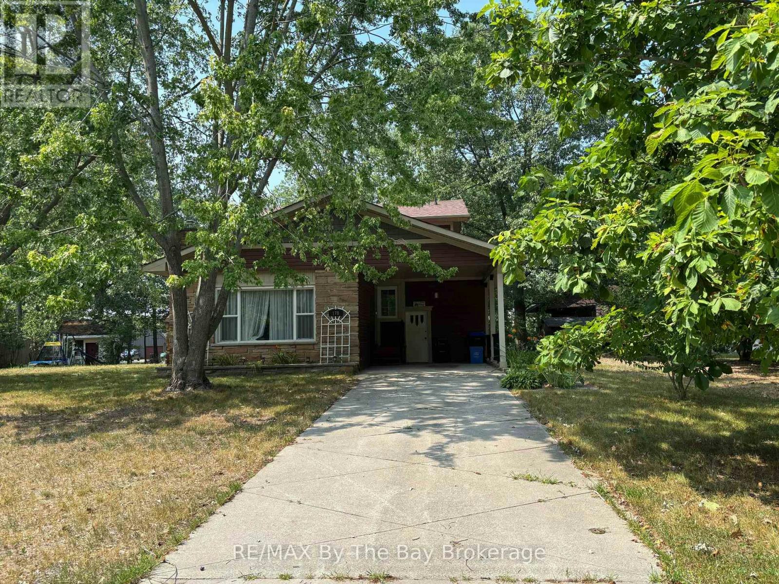 178 Oxbow Park Drive, Wasaga Beach, ON, L9Z 2V7