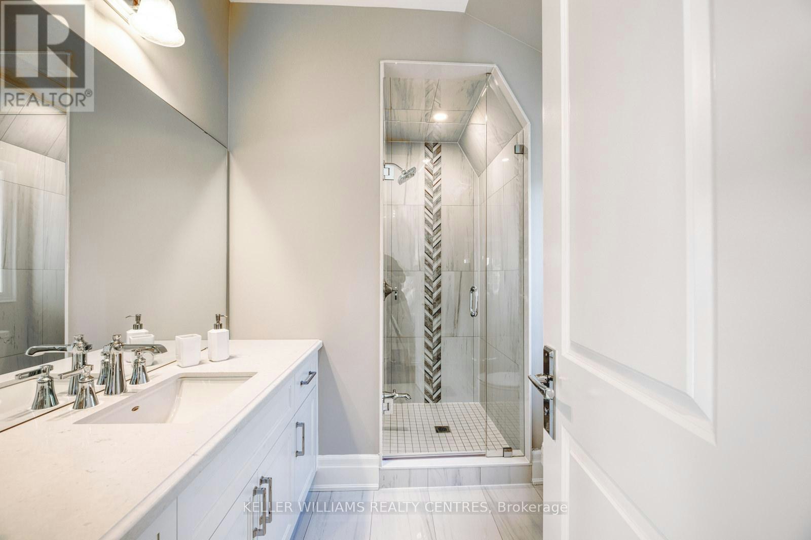7 Becky Cheung Court, Toronto, ON, M2M 2E7 - 21