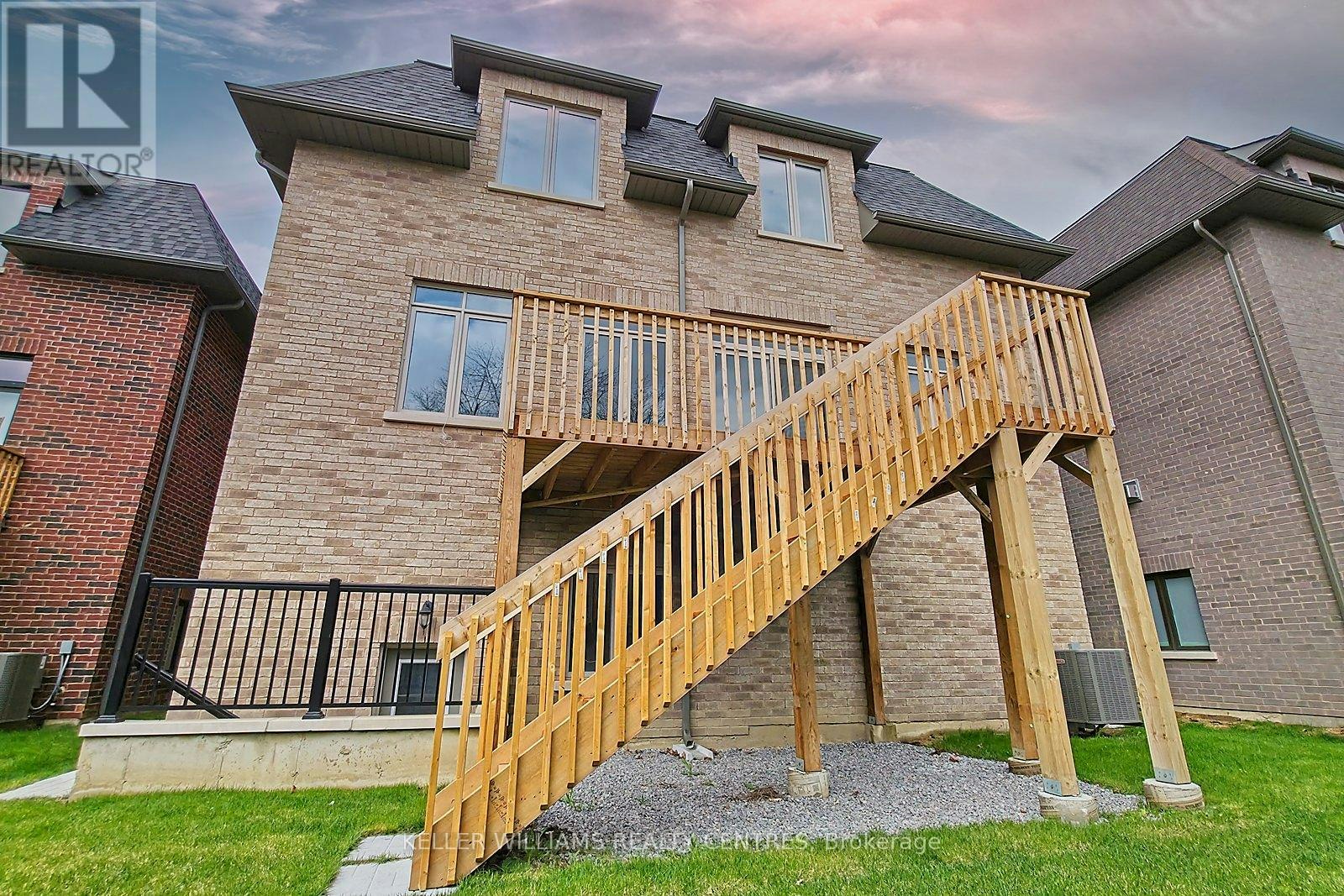 7 Becky Cheung Court, Toronto, ON, M2M 2E7 - 26