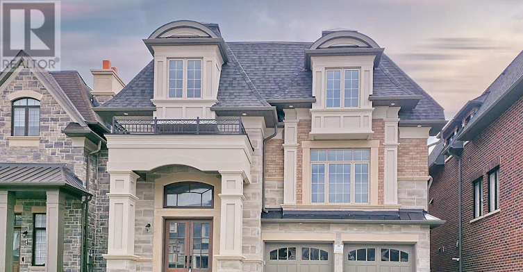 7 Becky Cheung Court, Toronto, ON, M2M 2E7 - 3