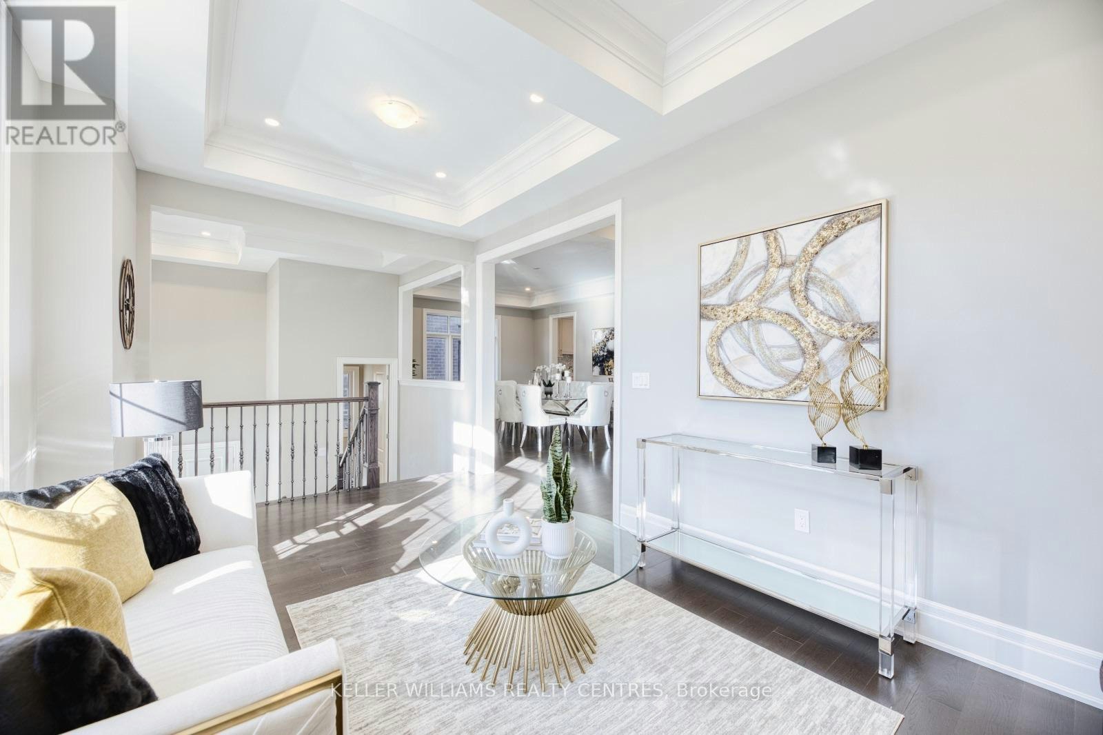 7 Becky Cheung Court, Toronto, ON, M2M 2E7 - 5