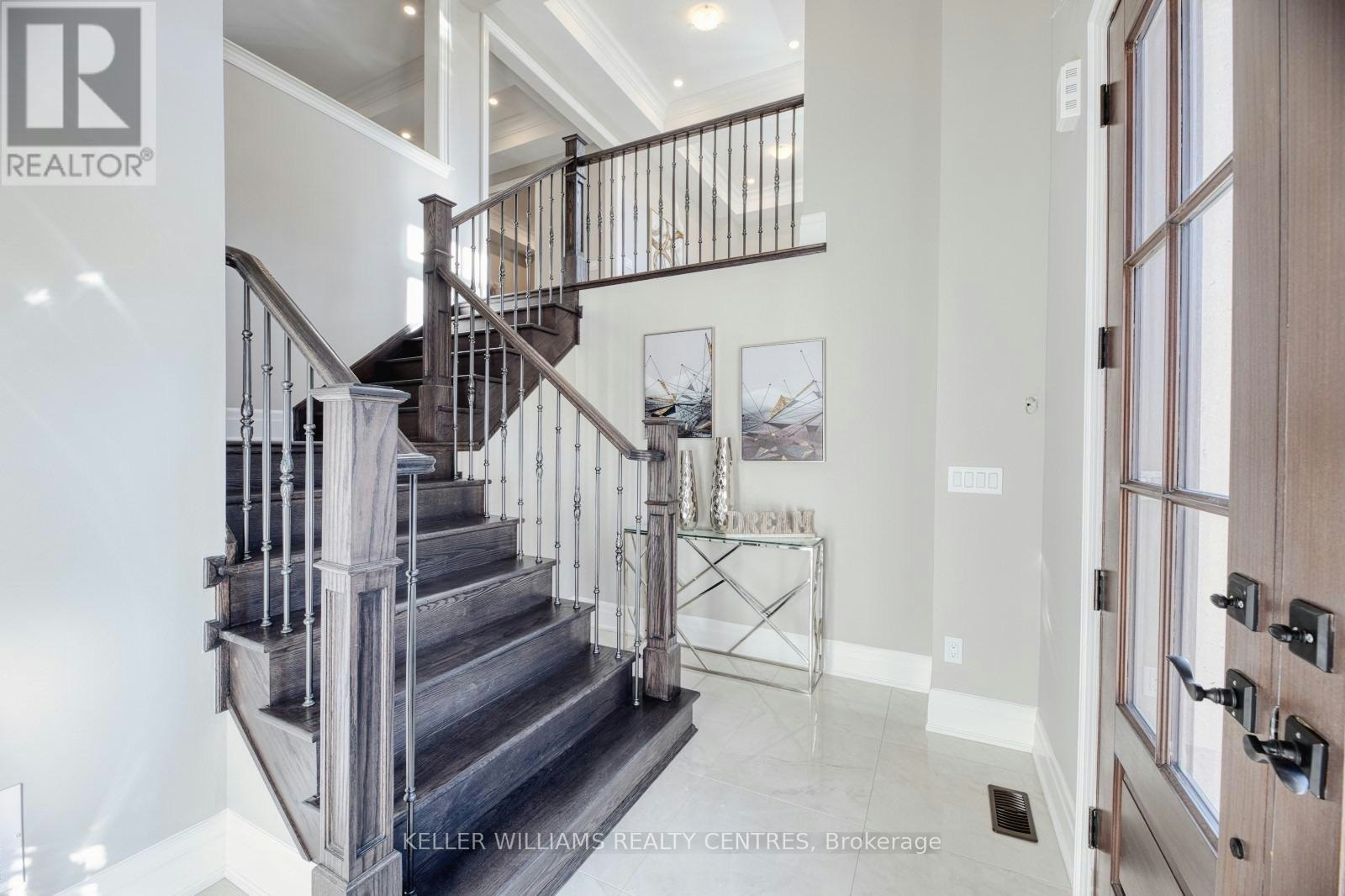 7 Becky Cheung Court, Toronto, ON, M2M 2E7 - 4