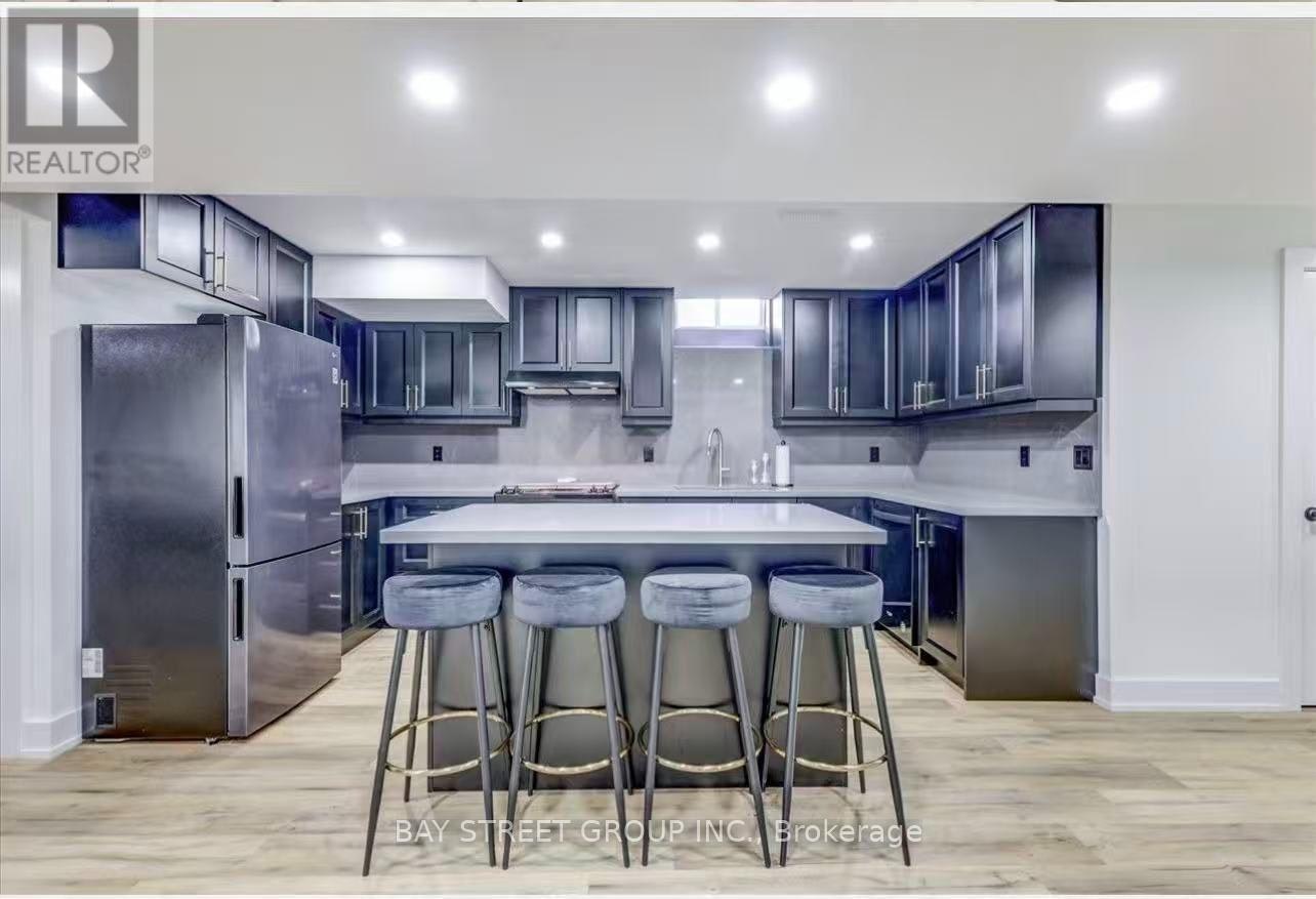 1258 Atkins Dr Drive, Newmarket, ON, L3X 0E1 - 5