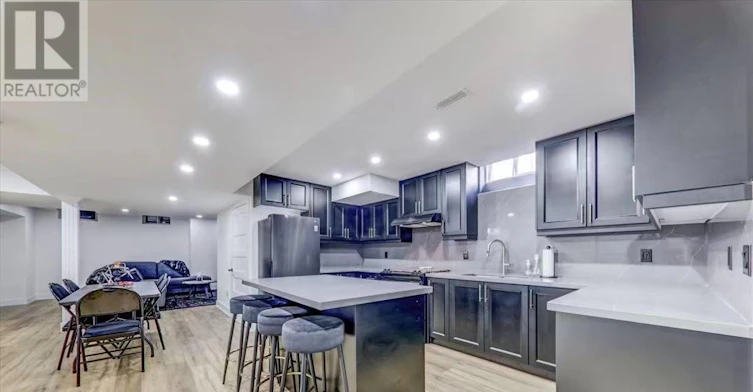 1258 Atkins Dr Drive, Newmarket, ON, L3X 0E1 - 4