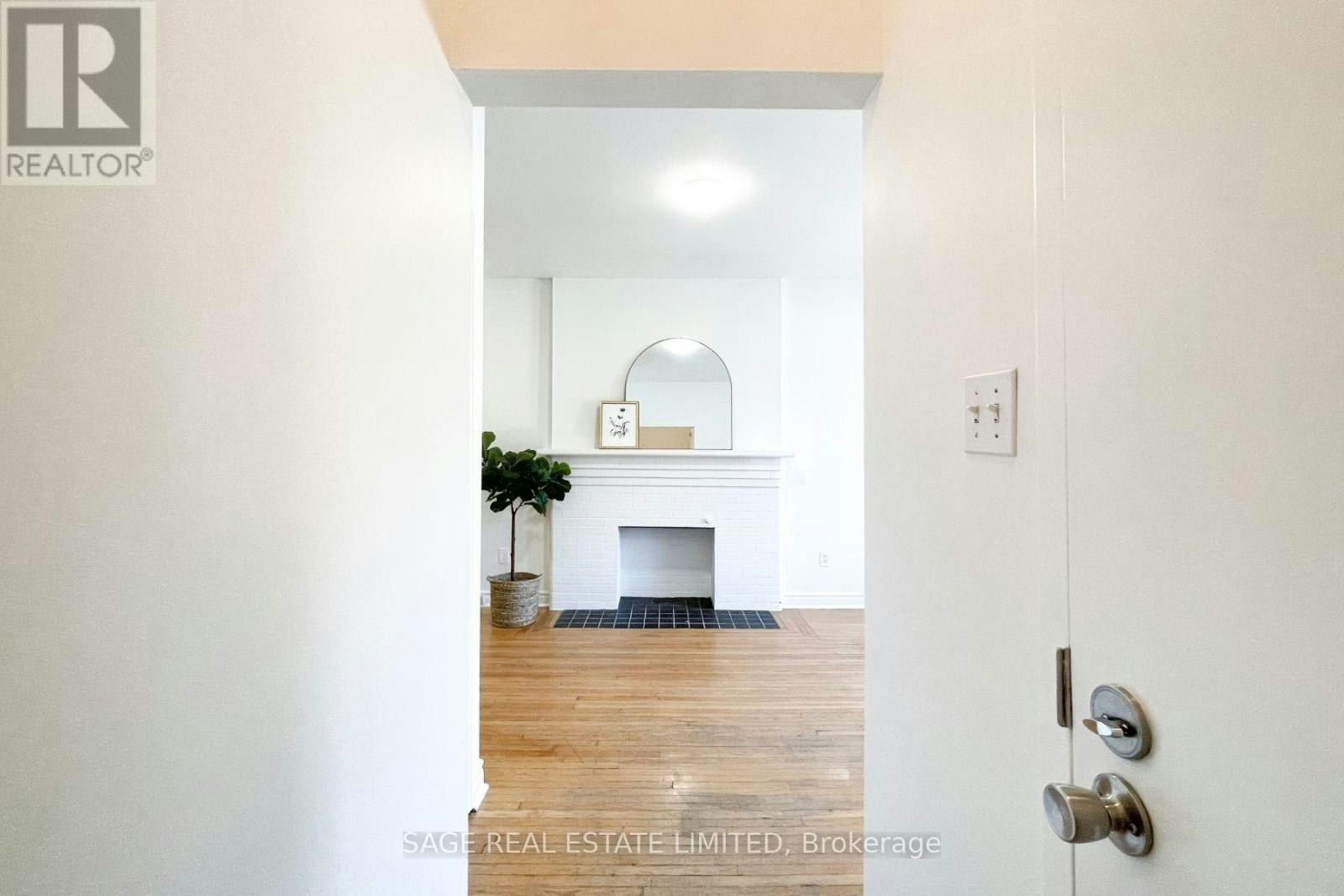1-296 Runnymede Road, Toronto, ON, M6S 2Y6 - 5