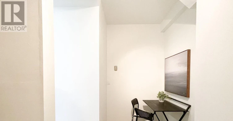 1-296 Runnymede Road, Toronto, ON, M6S 2Y6 - 15