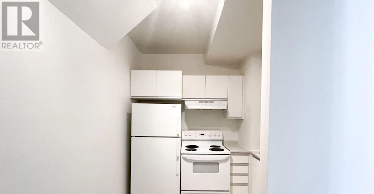 1-296 Runnymede Road, Toronto, ON, M6S 2Y6 - 12