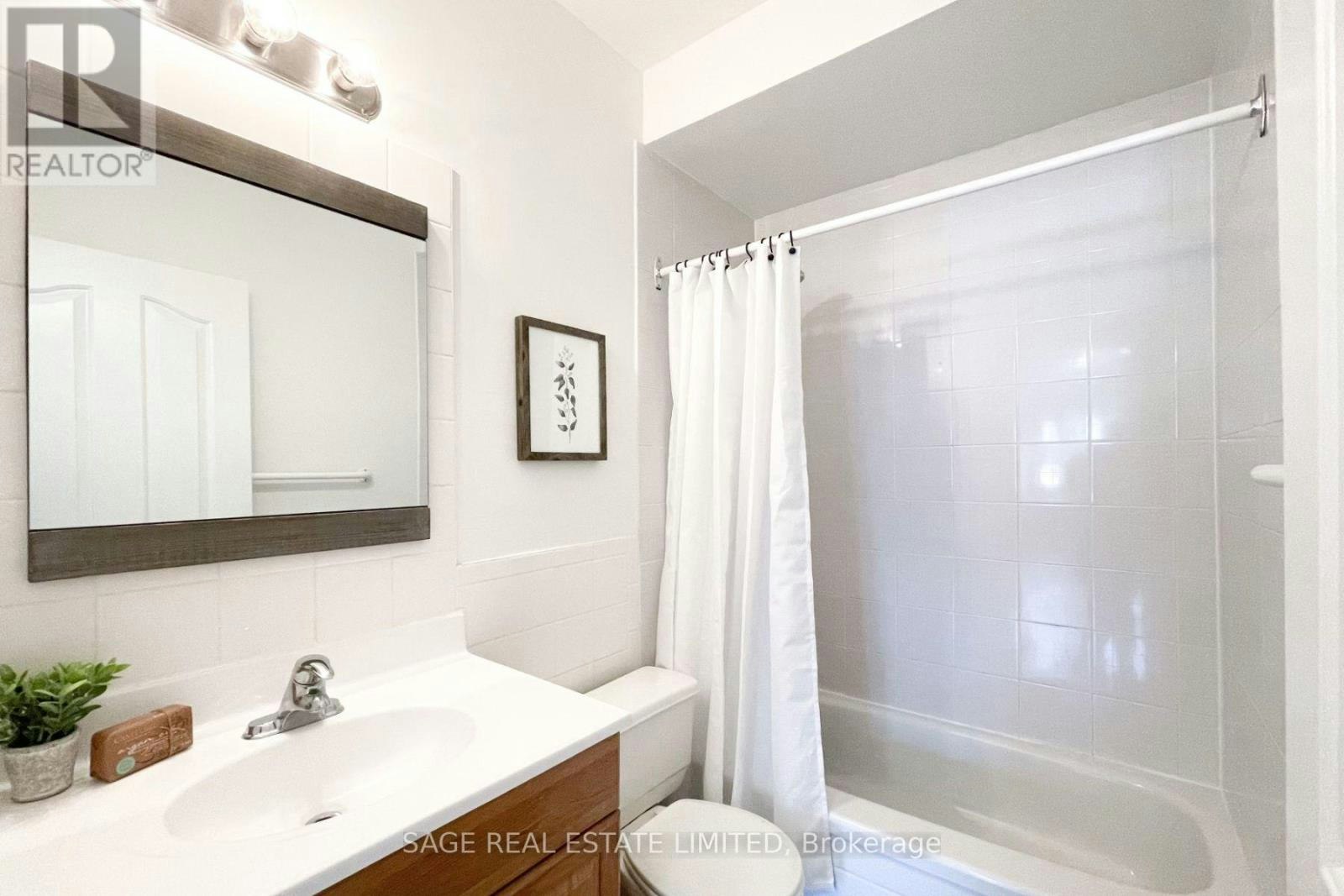1-296 Runnymede Road, Toronto, ON, M6S 2Y6 - 16