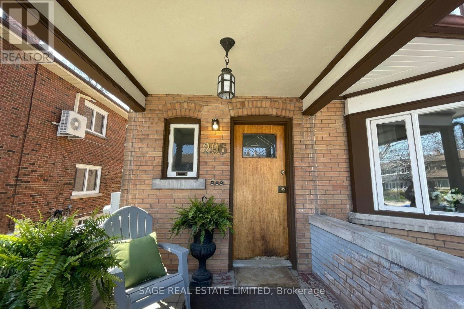 1-296 Runnymede Road, Toronto, ON, M6S 2Y6 - 3