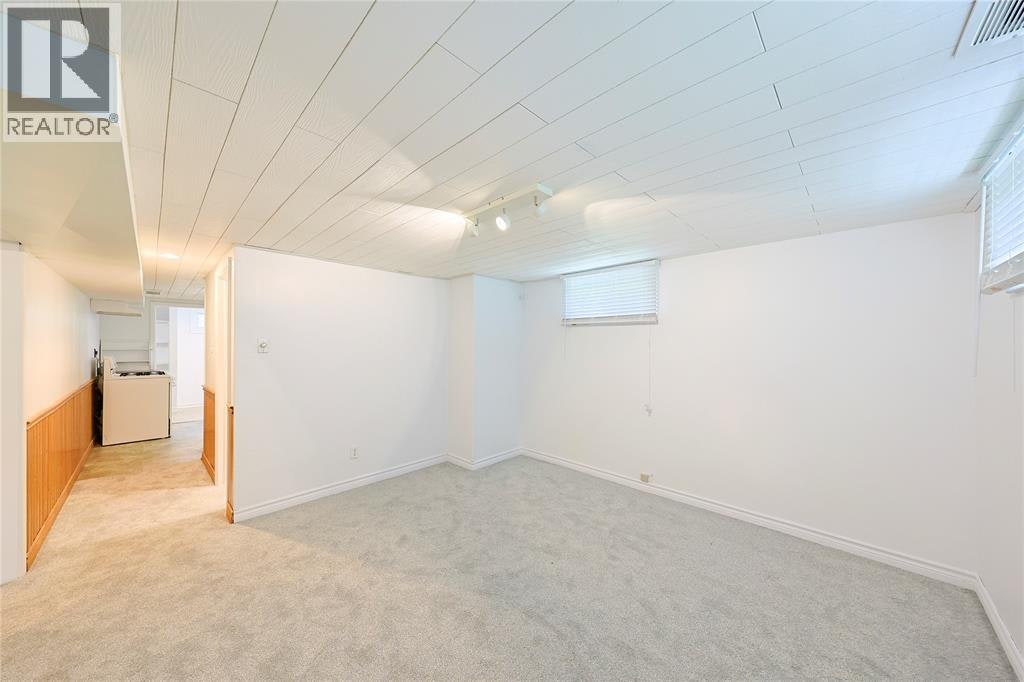 Lower-237 Essex Street, Sarnia, ON, N7T 4S3 - 8