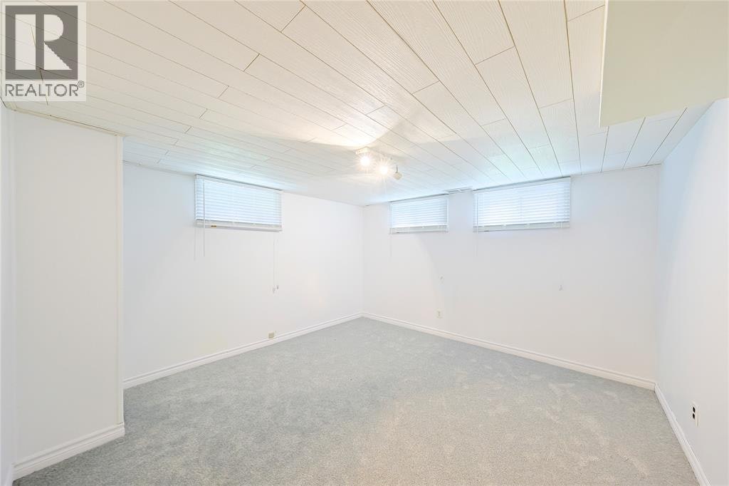 Lower-237 Essex Street, Sarnia, ON, N7T 4S3 - 7