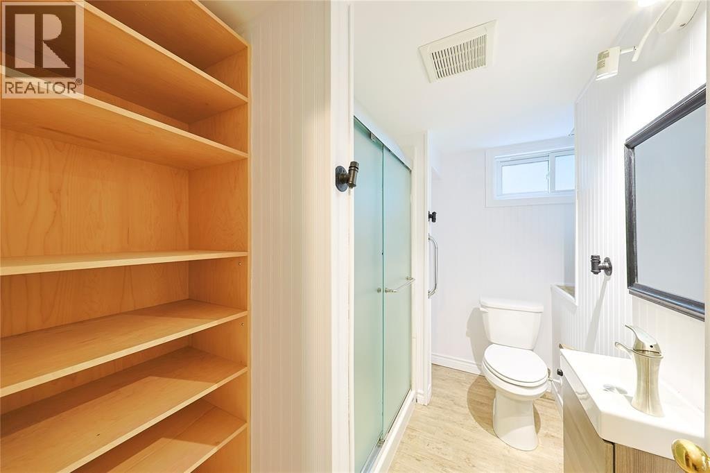 Lower-237 Essex Street, Sarnia, ON, N7T 4S3 - 6