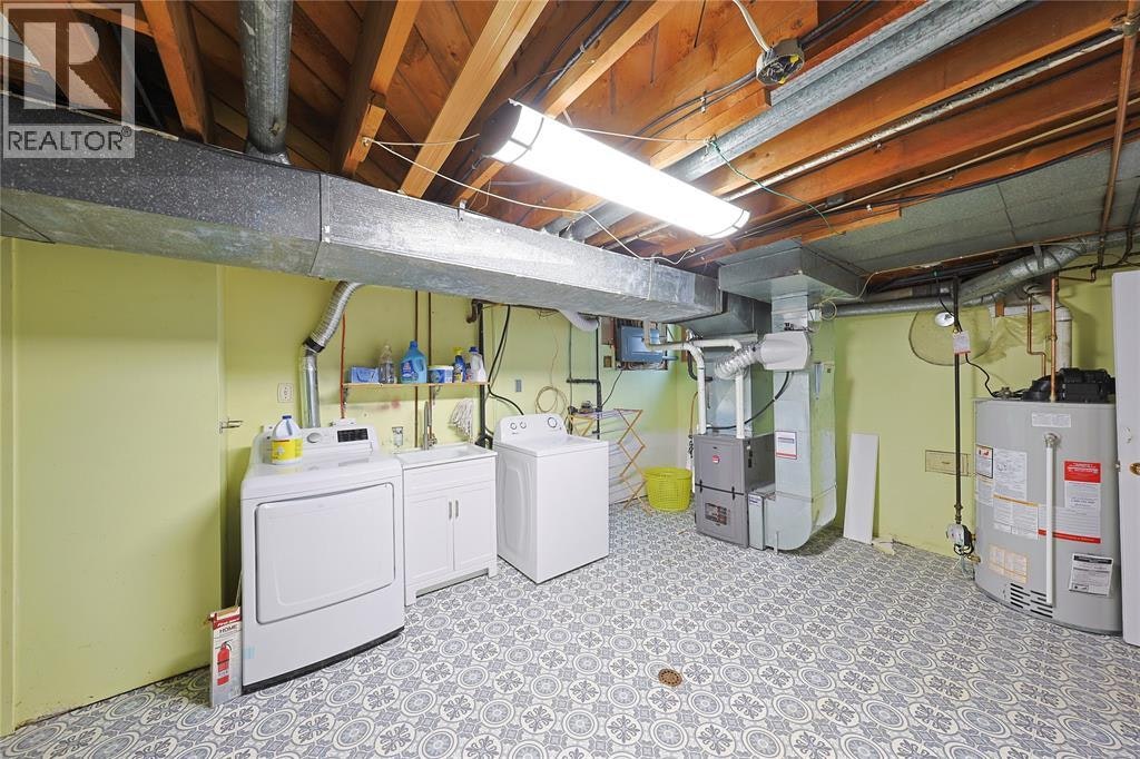 Lower-237 Essex Street, Sarnia, ON, N7T 4S3 - 13
