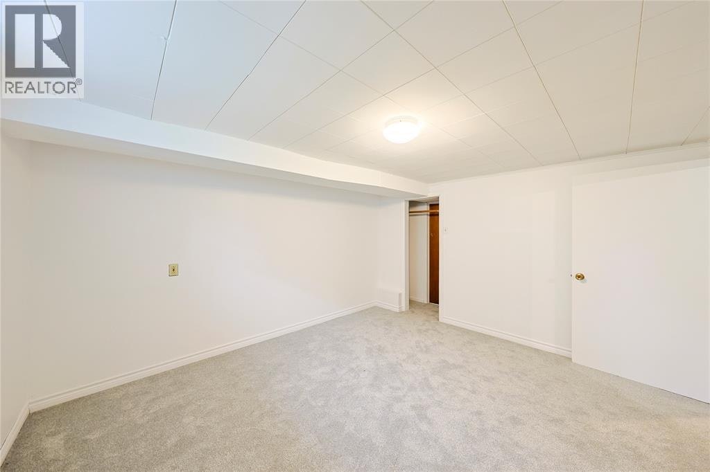 Lower-237 Essex Street, Sarnia, ON, N7T 4S3 - 11