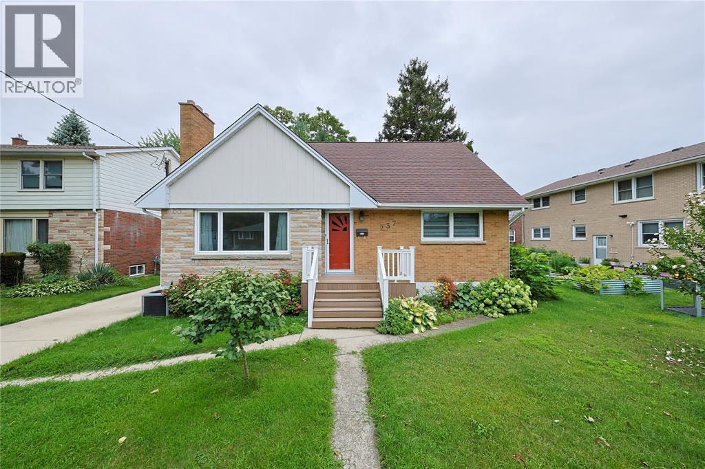 Lower-237 Essex Street, Sarnia, ON, N7T 4S3 - 14