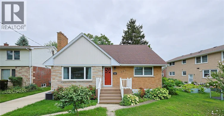 Lower-237 Essex Street, Sarnia, ON, N7T 4S3 - 14