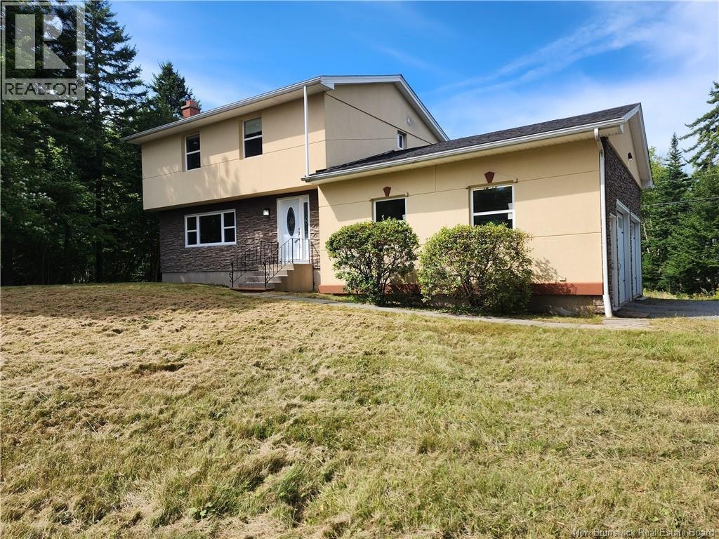 6 Charles, Rothesay, NB, E2E 5E7