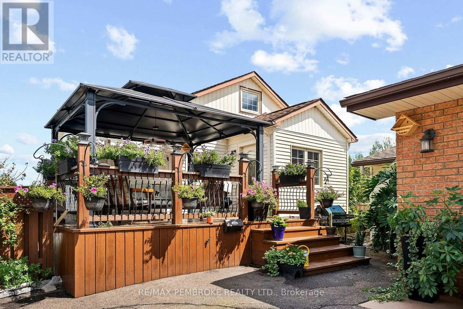 1315 Blakely Crescent W, Pembroke, ON, K8A 6Z9