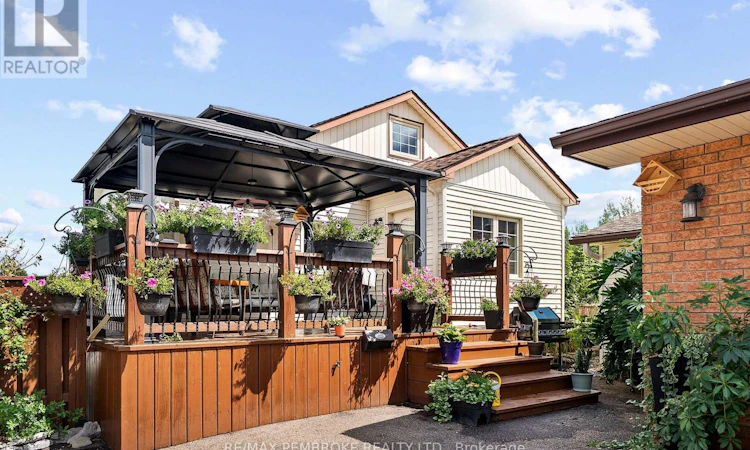 1315 Blakely Crescent W