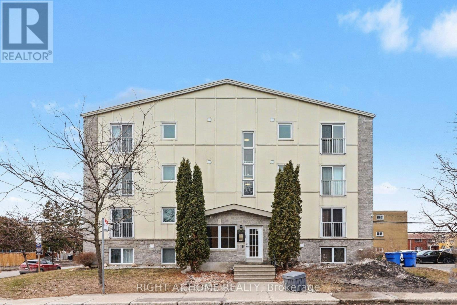 202-646 Cummings Avenue, Ottawa, ON, K1K 2K6 - 3