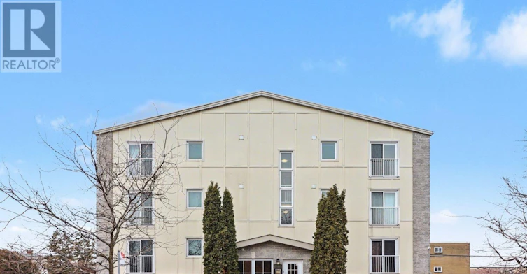 202-646 Cummings Avenue, Ottawa, ON, K1K 2K6 - 3