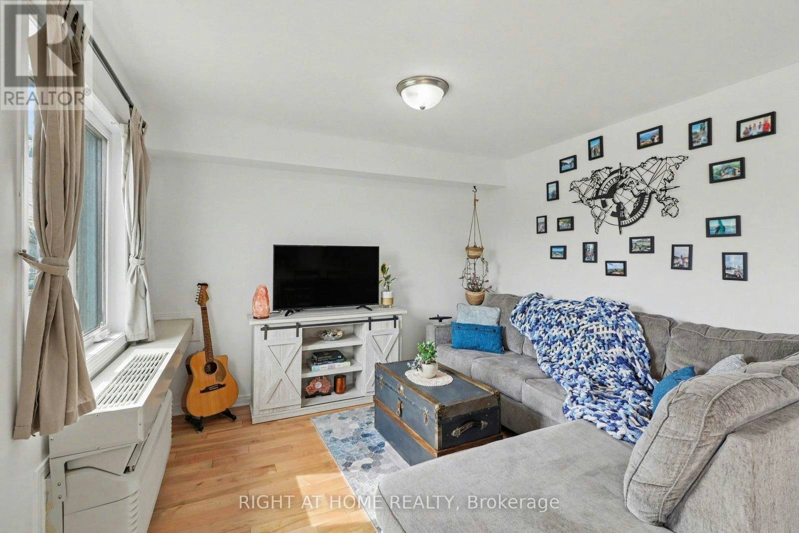 202-646 Cummings Avenue, Ottawa, ON, K1K 2K6 - 8