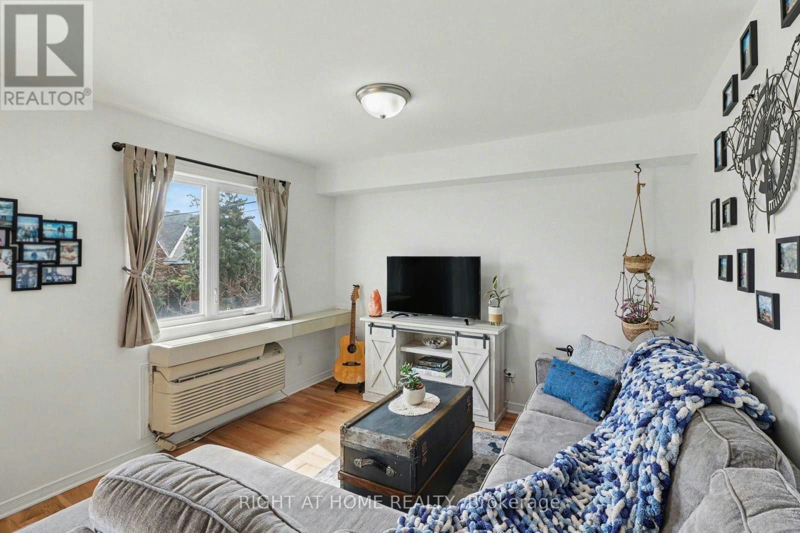 202-646 Cummings Avenue, Ottawa, ON, K1K 2K6 - 10